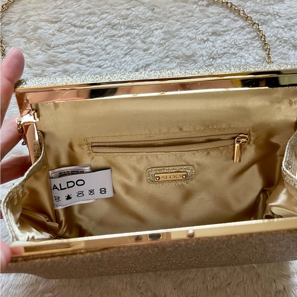 Clutch - Picture 5 of 6